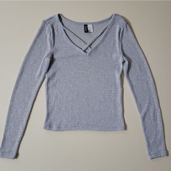 Divided H&M Women's V-neck Sparkly Knit Long Sleeve Pullover Top - Picture 12 of 13